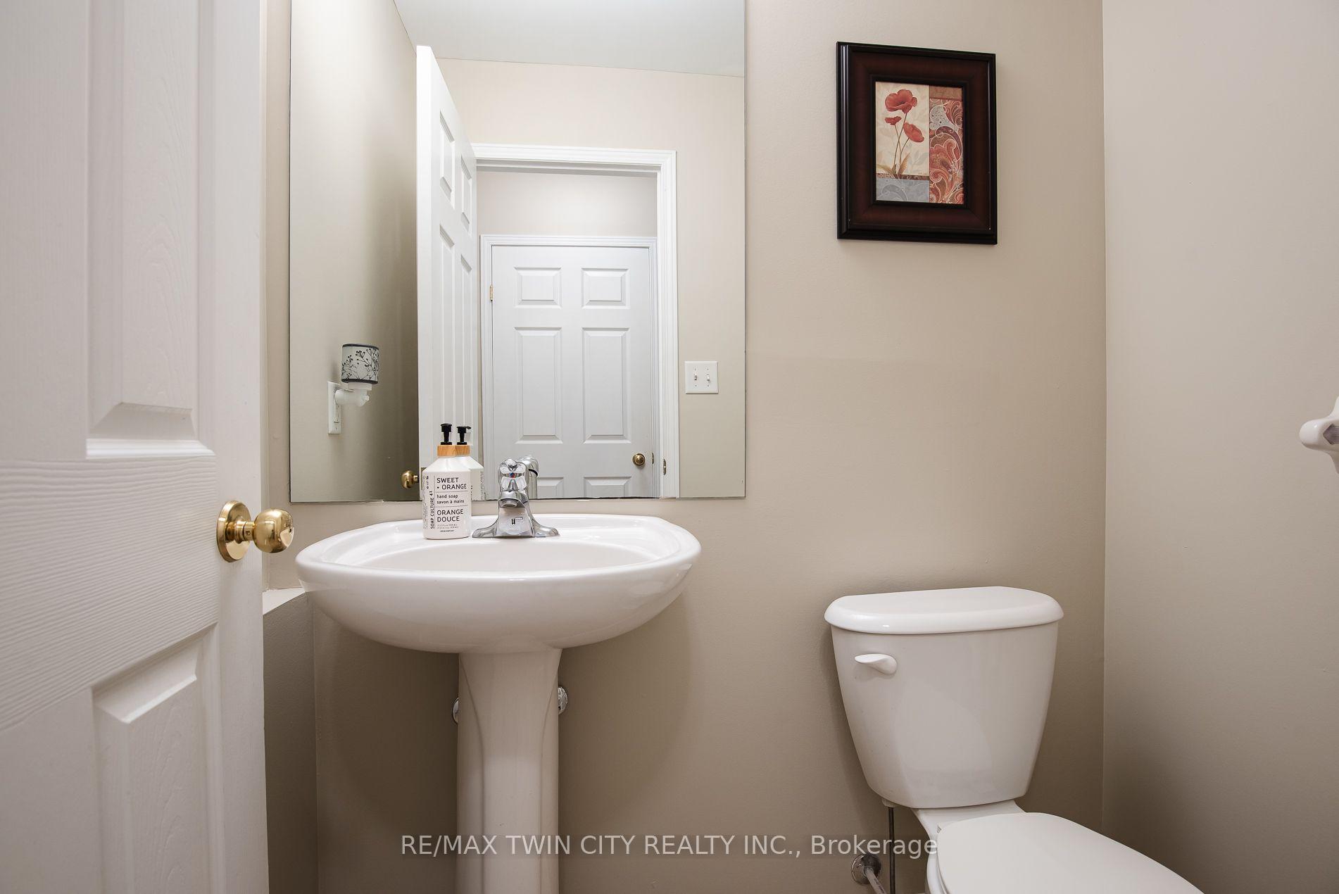 Photo 20 of 24 Joseph Lichti Lane, Wilmot, Baden — HOMEH