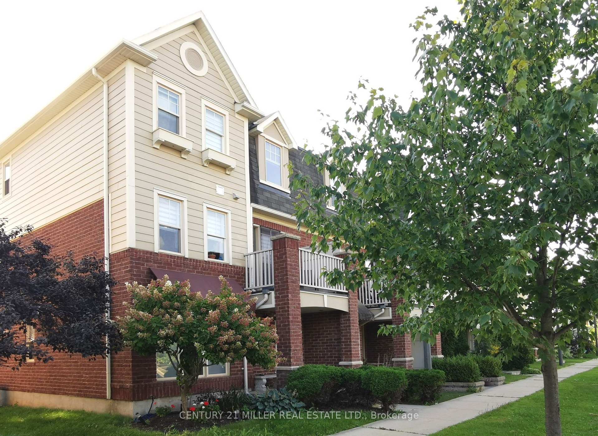 Photo 2 of 670 Holly Avenue, Milton, Coates — HOMEH