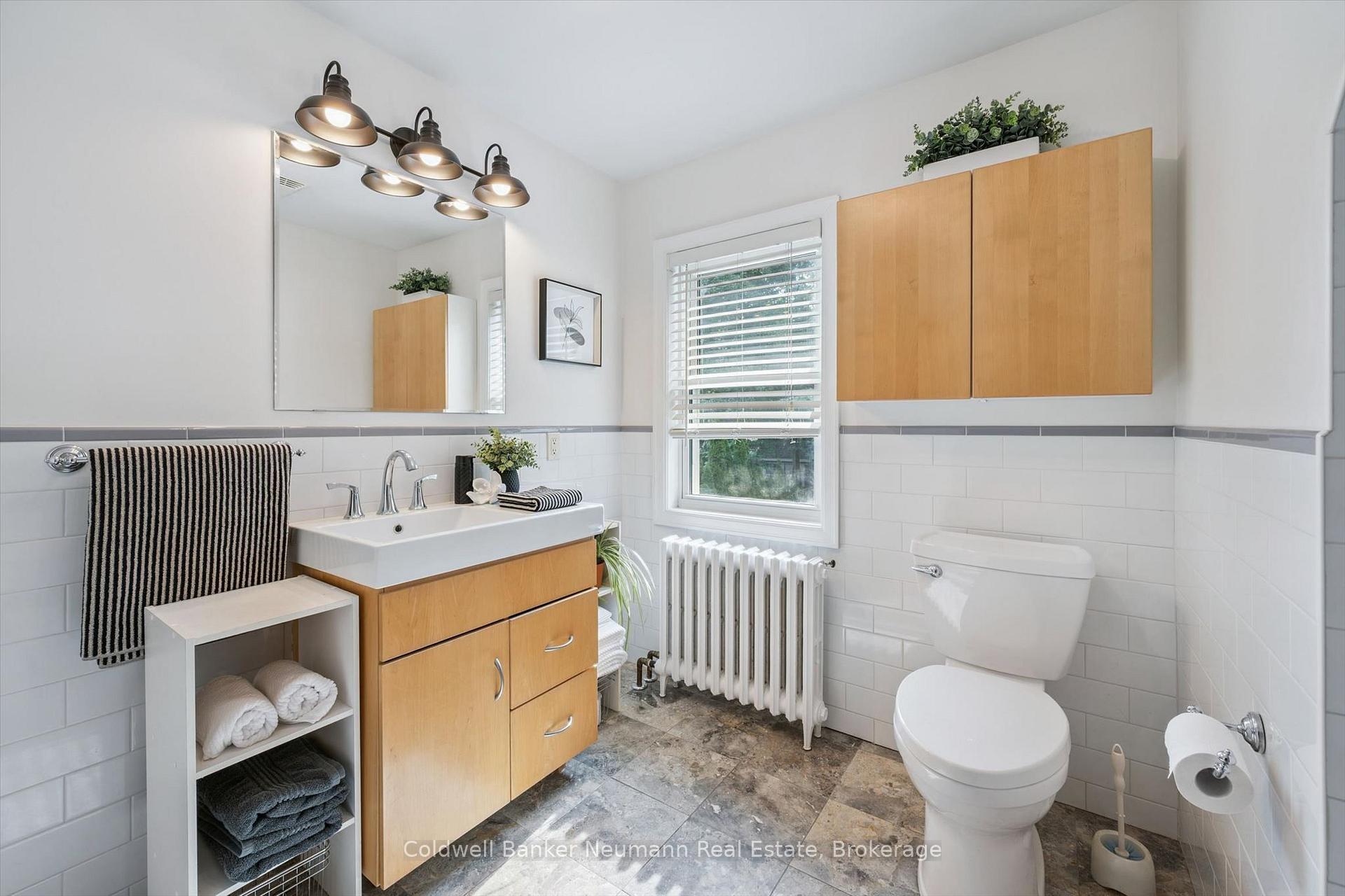 Photo 18 of 68 Albert Street, Guelph, Dovercliffe Park/Old University — HOMEH
