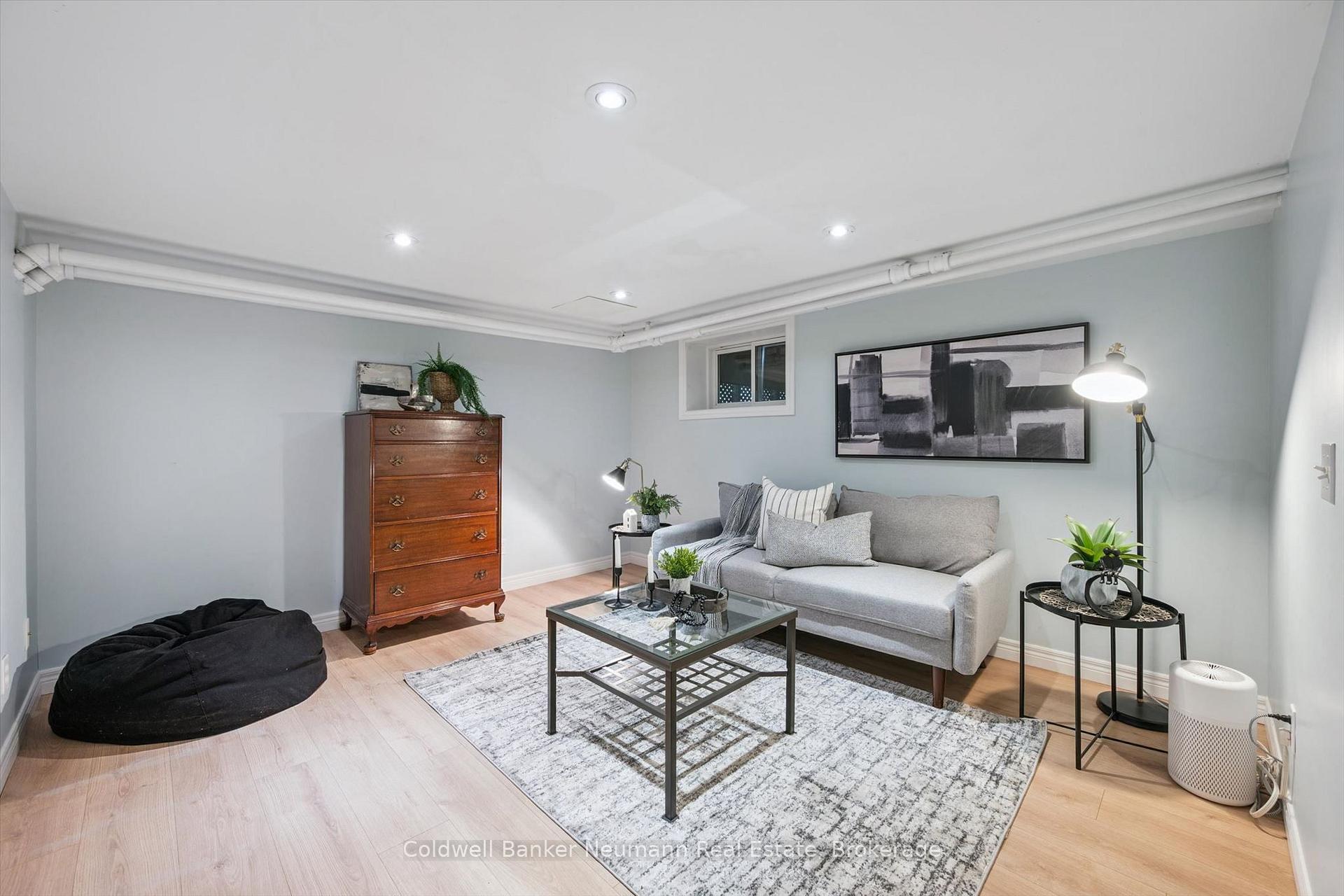 Photo 21 of 68 Albert Street, Guelph, Dovercliffe Park/Old University — HOMEH