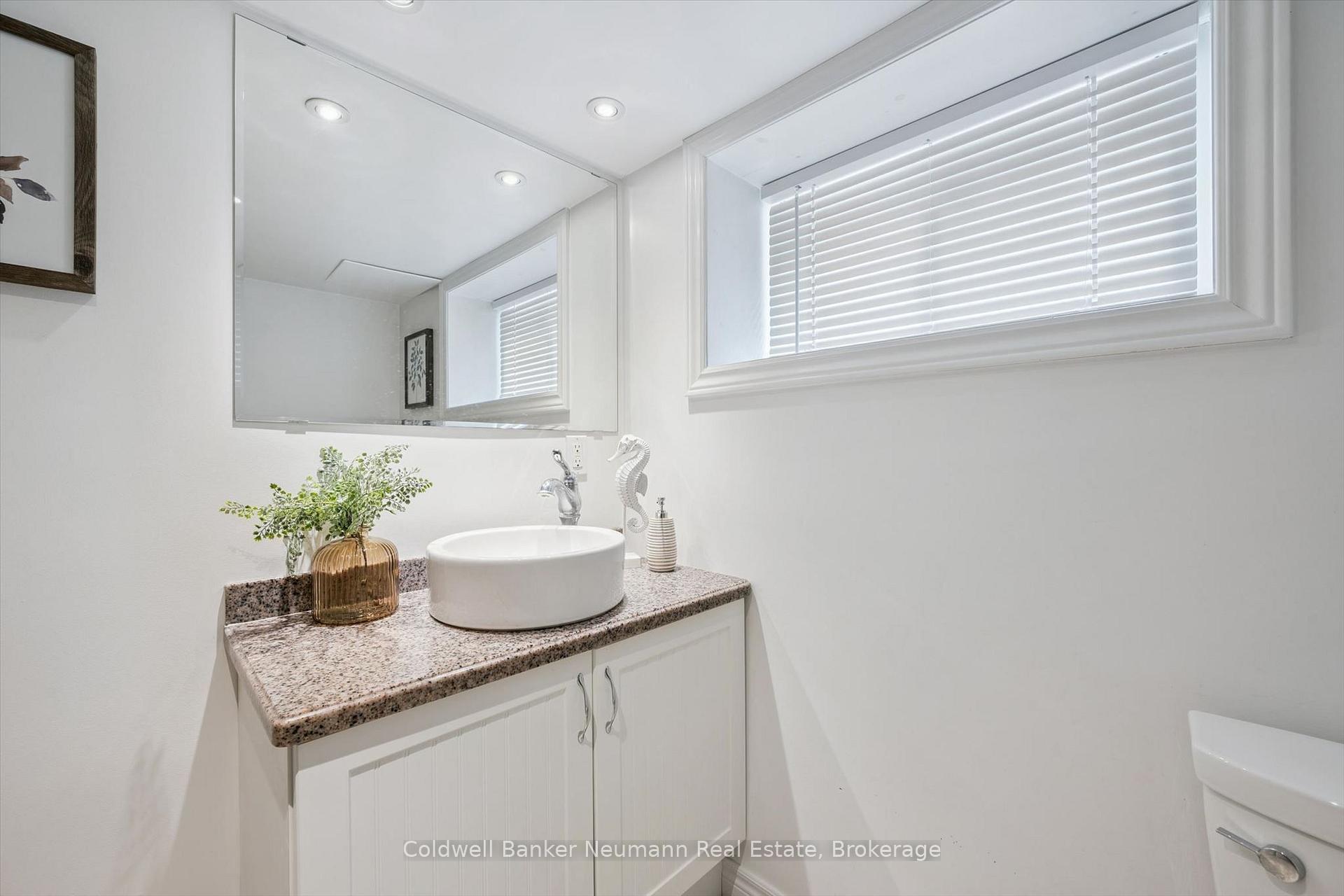 Photo 23 of 68 Albert Street, Guelph, Dovercliffe Park/Old University — HOMEH
