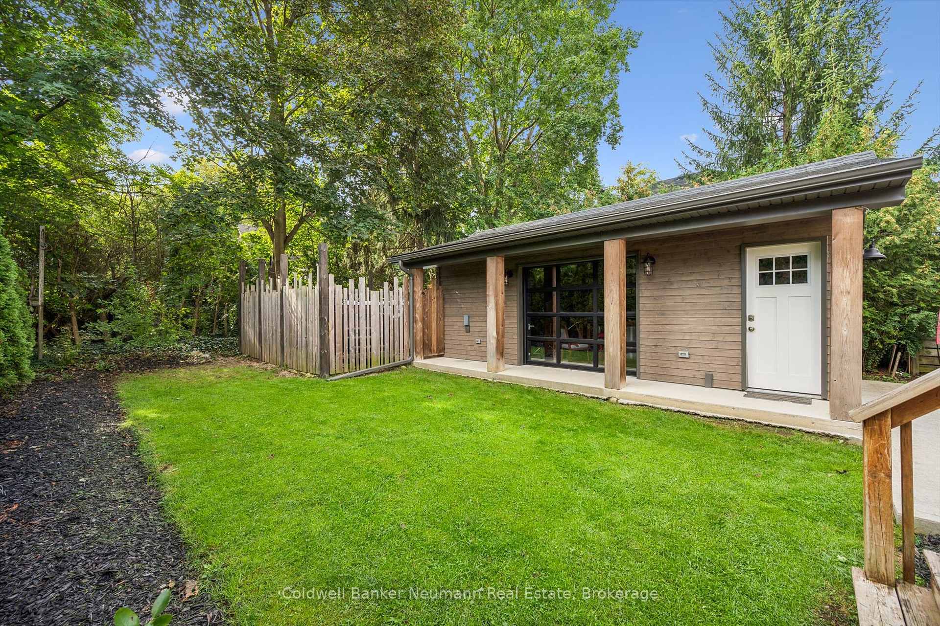 Photo 28 of 68 Albert Street, Guelph, Dovercliffe Park/Old University — HOMEH
