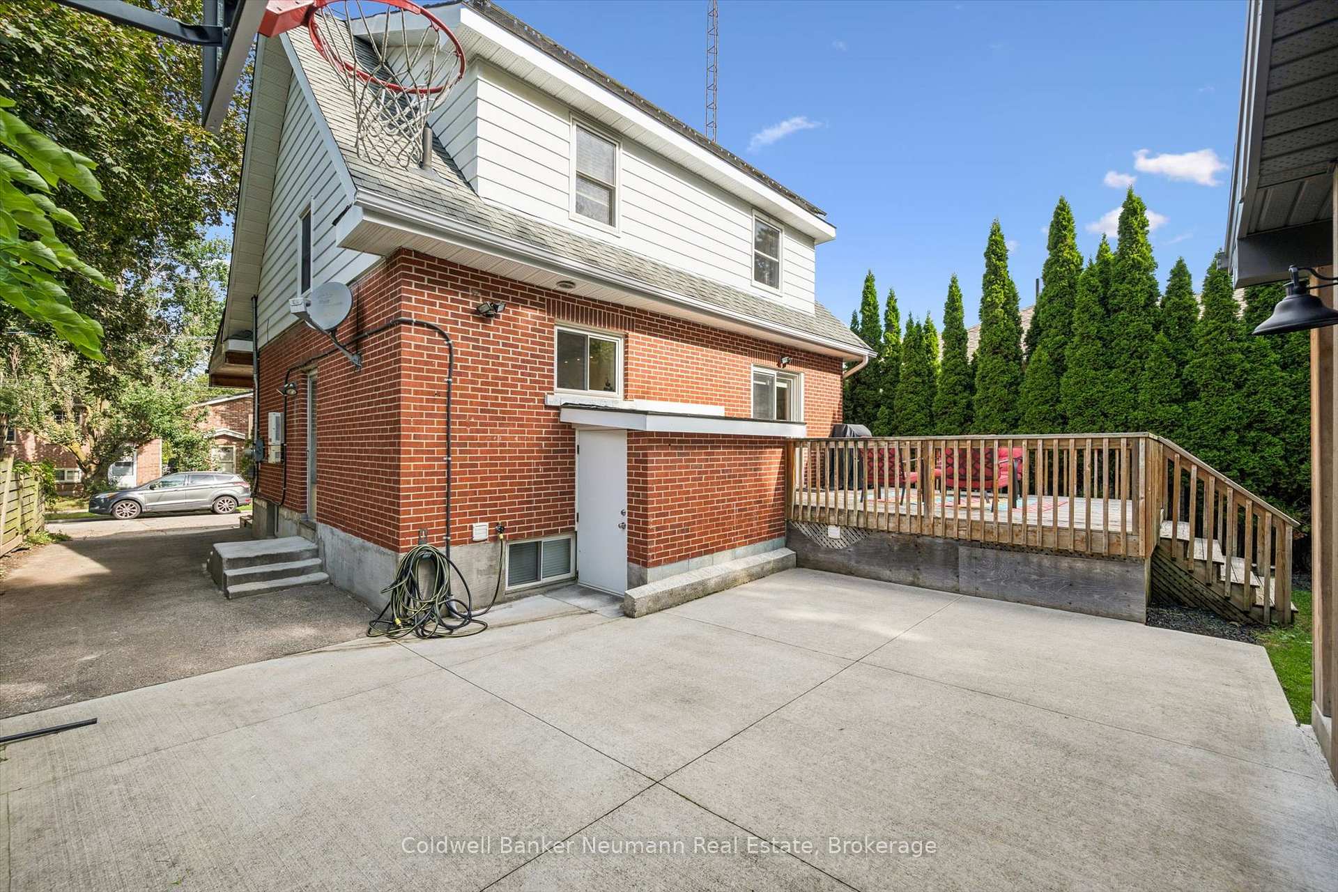 Photo 31 of 68 Albert Street, Guelph, Dovercliffe Park/Old University — HOMEH