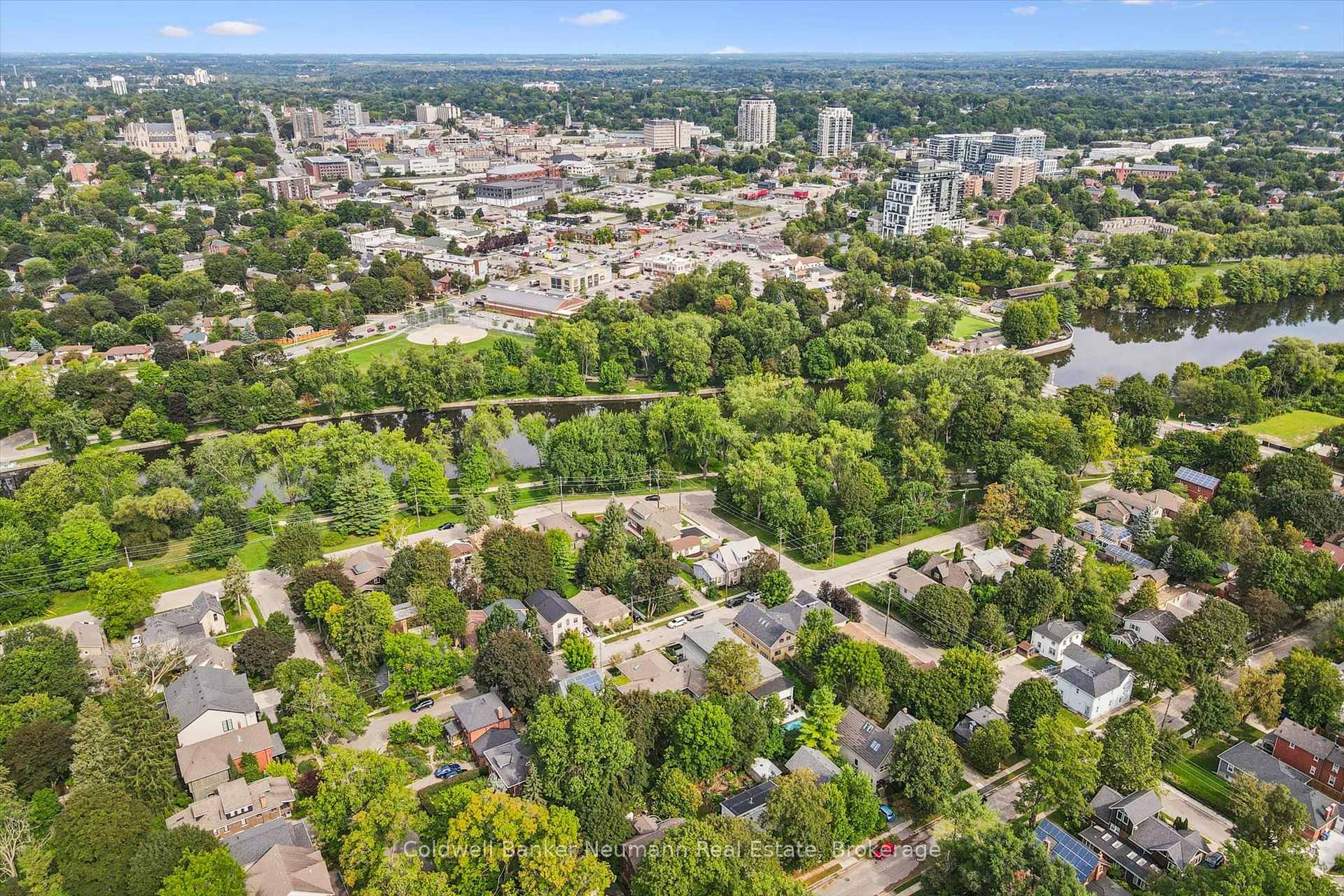 Photo 37 of 68 Albert Street, Guelph, Dovercliffe Park/Old University — HOMEH