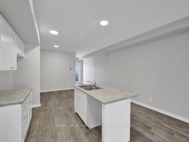 Photo 17 of 59 Superior Street, Welland, Dain City — HOMEH