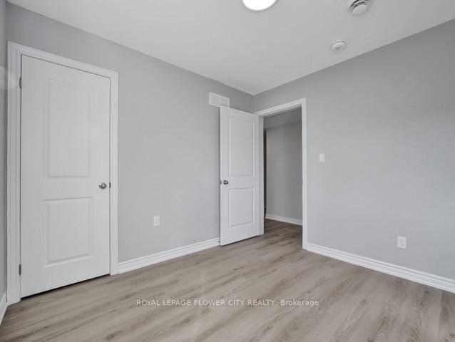 Photo 28 of 59 Superior Street, Welland, Dain City — HOMEH