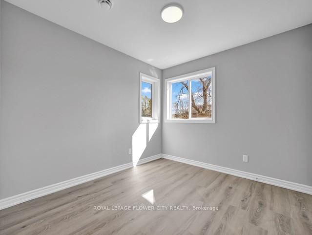 Photo 29 of 59 Superior Street, Welland, Dain City — HOMEH