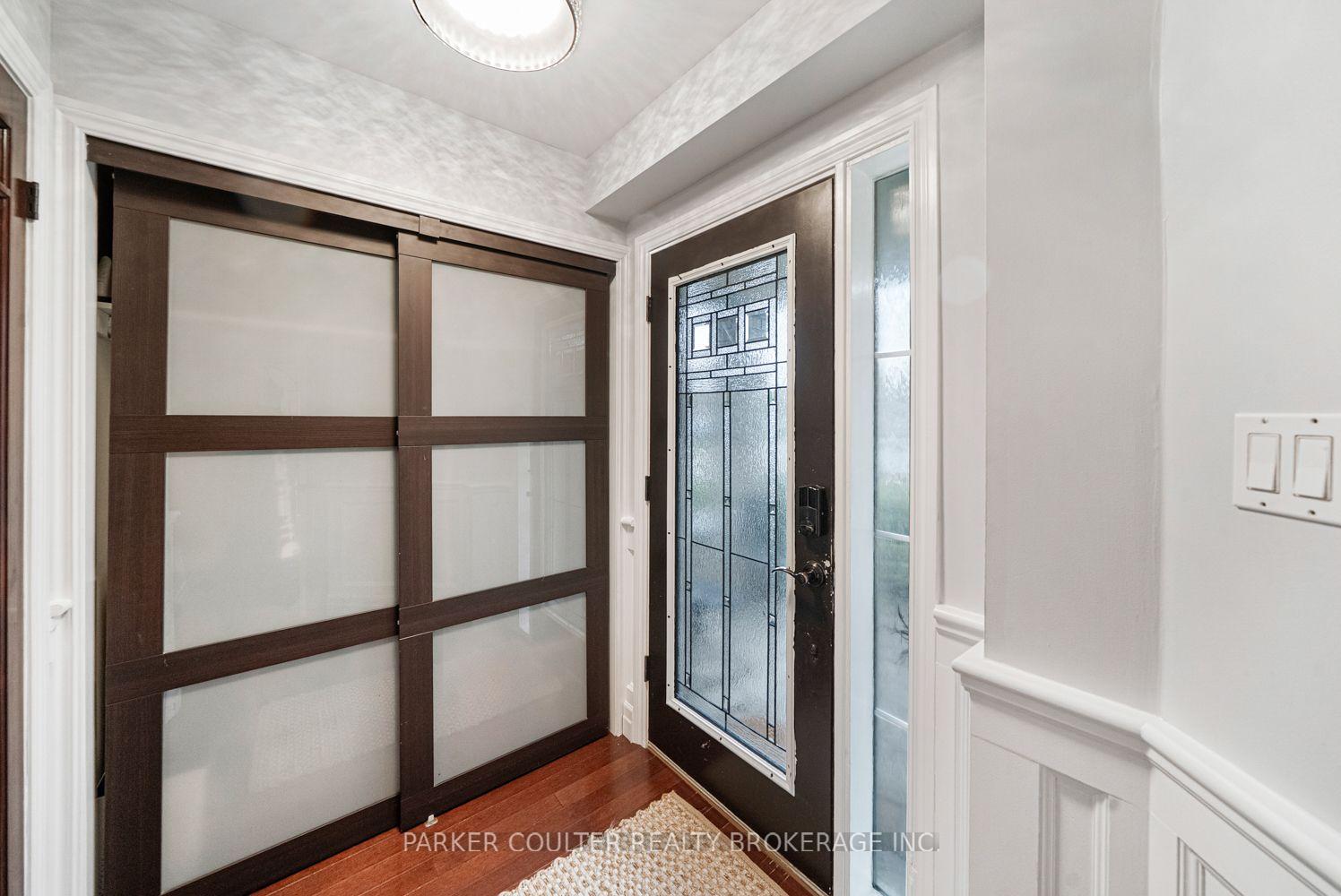 Photo 5 of 22 Athabaska Road, Barrie, Holly — HOMEH