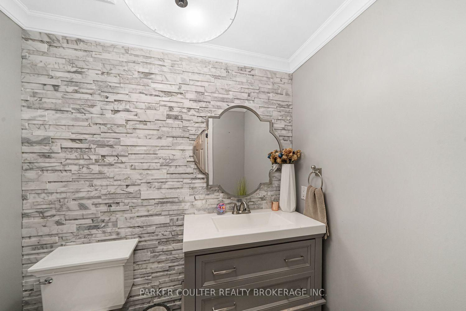 Photo 13 of 22 Athabaska Road, Barrie, Holly — HOMEH