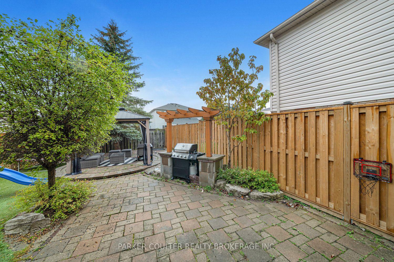 Photo 40 of 22 Athabaska Road, Barrie, Holly — HOMEH