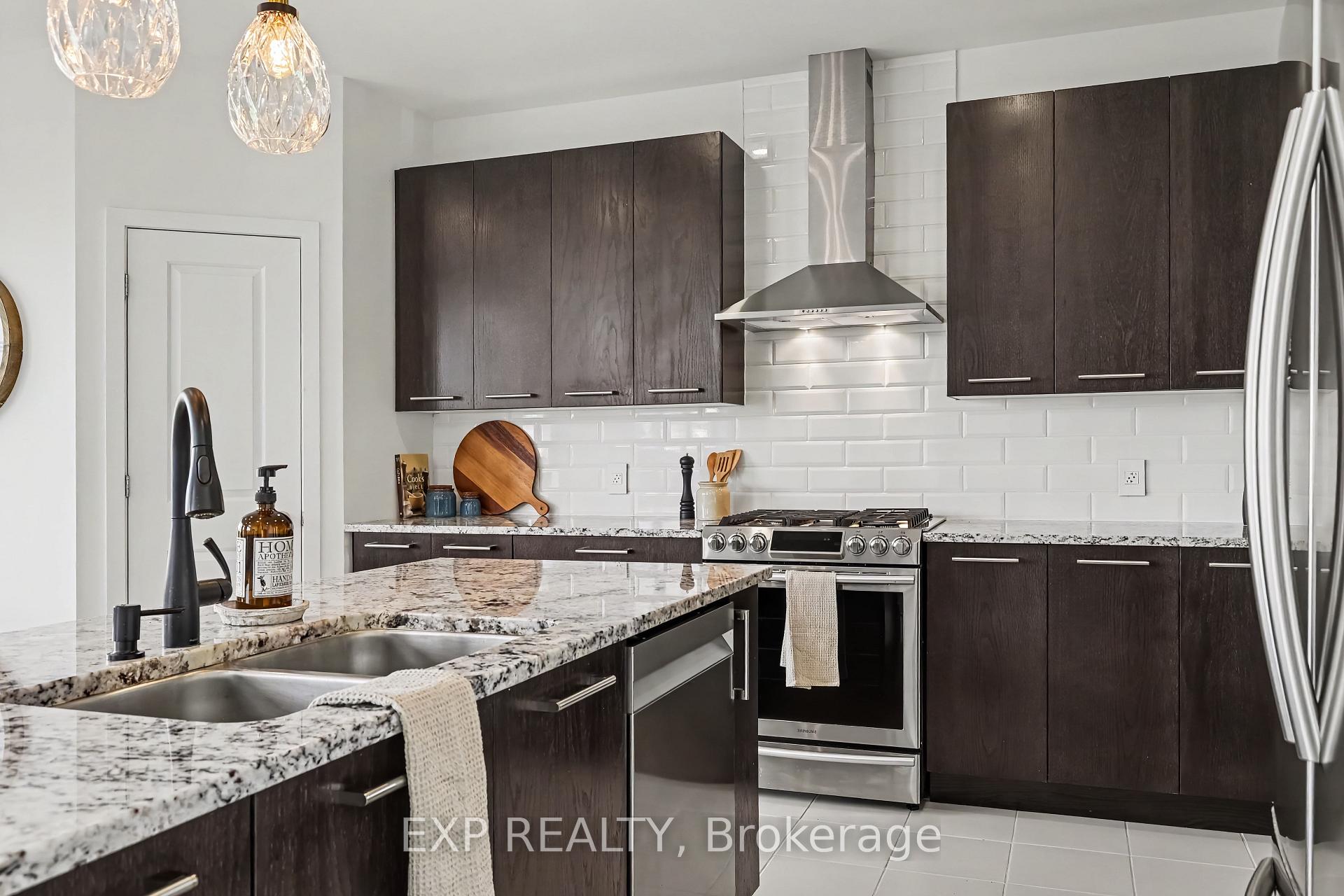 Photo 11 of 362 Gloaming Crescent, Ottawa, Kanata - Emerald Meadows/Trailwest — HOMEH