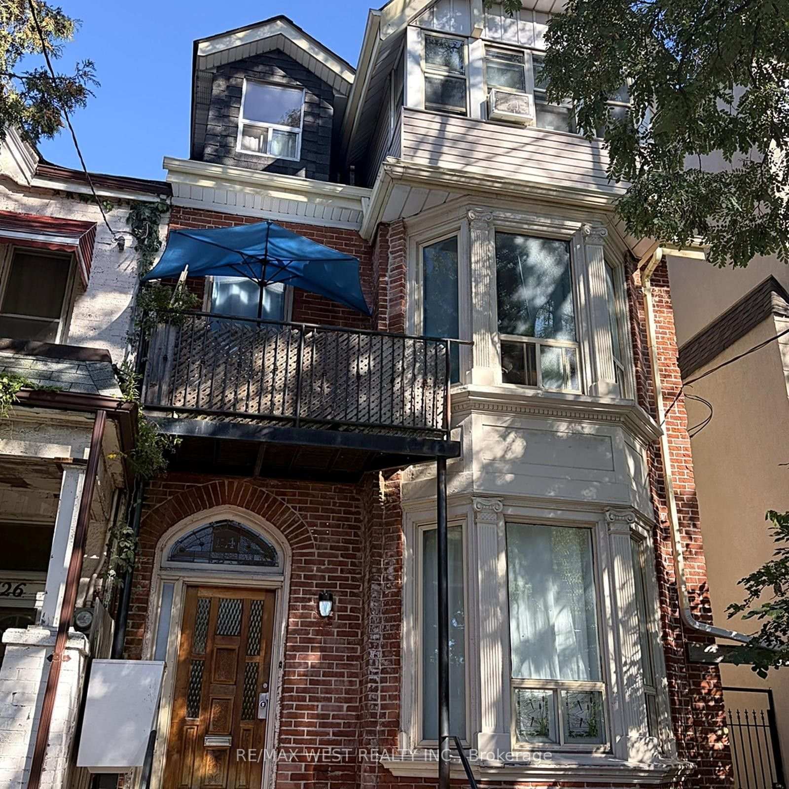 Photo 3 of 124 Baldwin Street, Toronto, Kensington-Chinatown — HOMEH