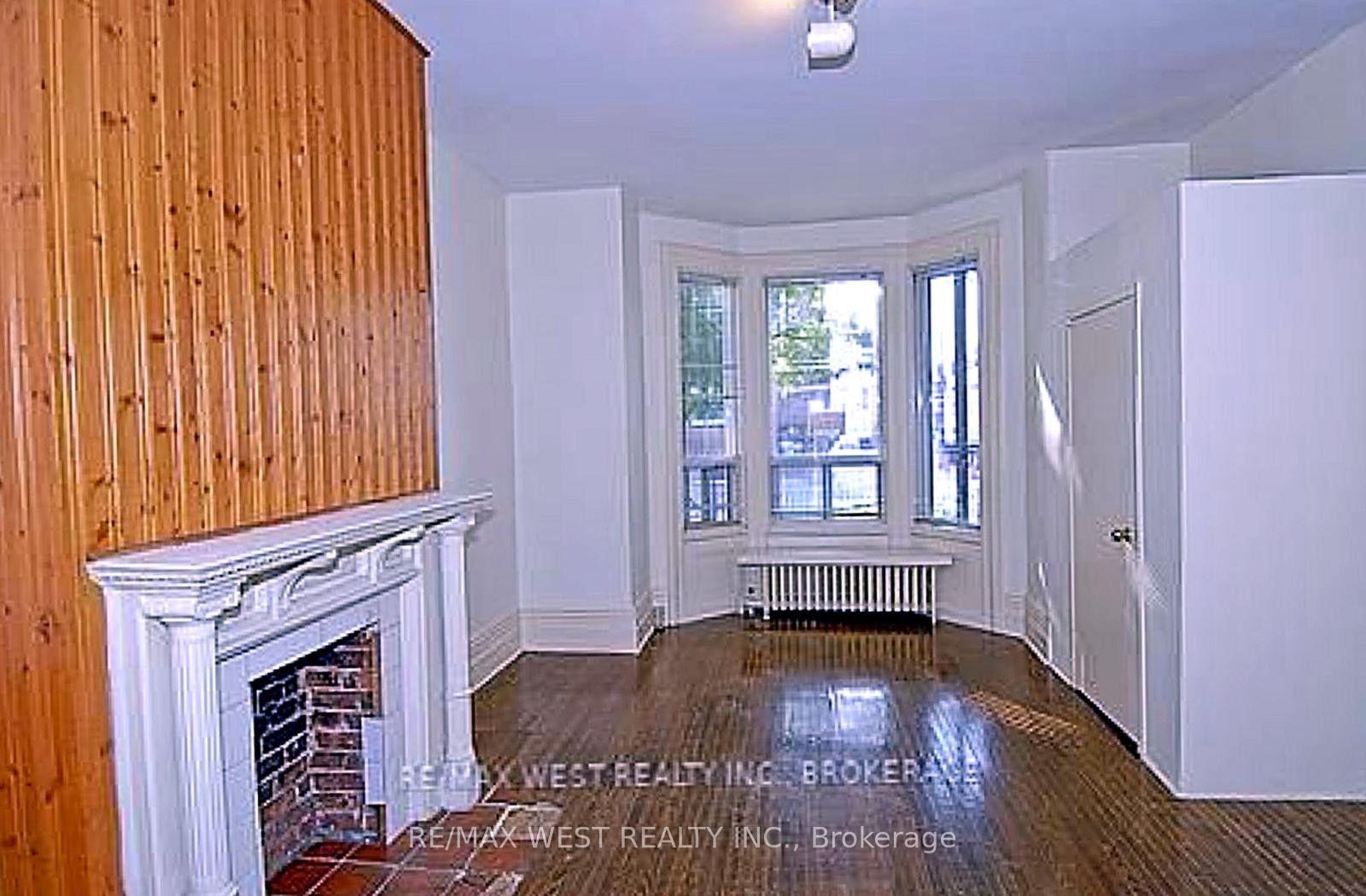 Photo 13 of 124 Baldwin Street, Toronto, Kensington-Chinatown — HOMEH
