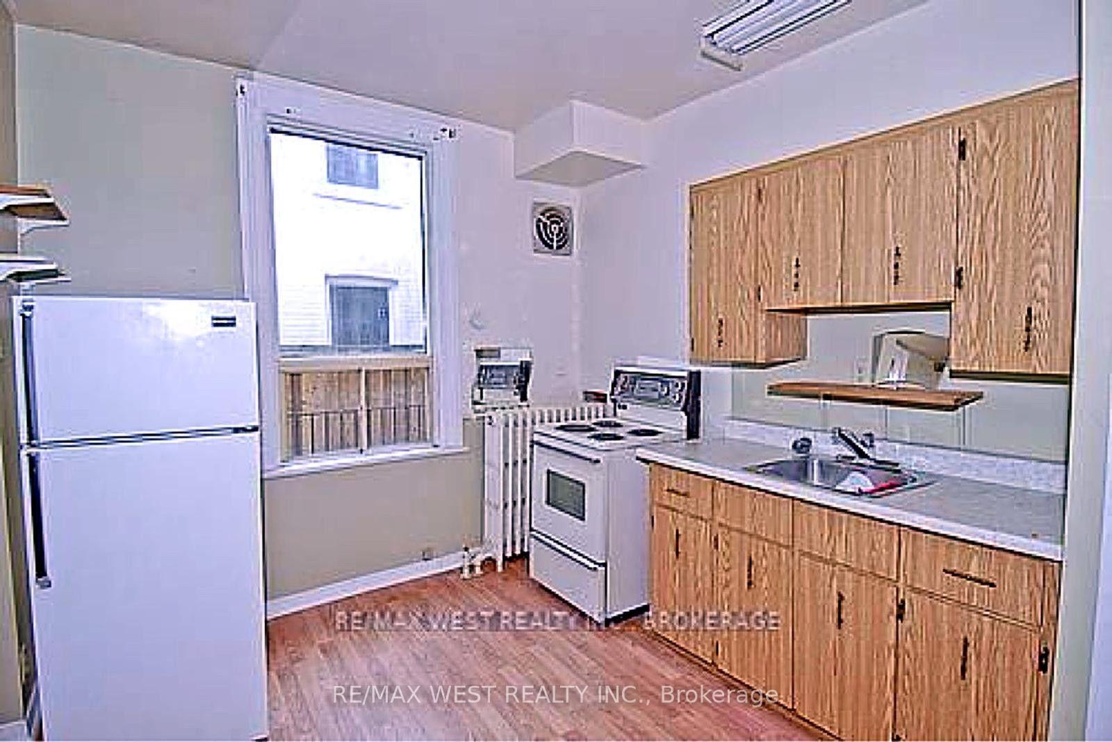 Photo 21 of 124 Baldwin Street, Toronto, Kensington-Chinatown — HOMEH