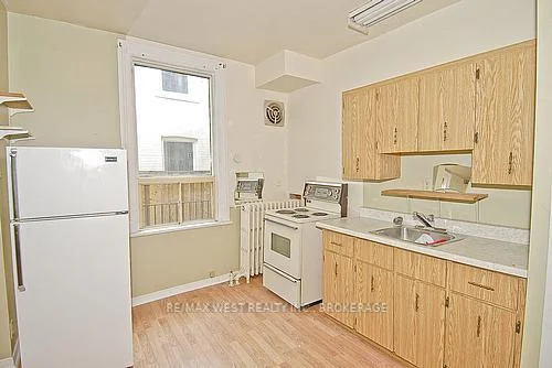 Photo 6 of 124 Baldwin Street, Toronto, Kensington-Chinatown — HOMEH