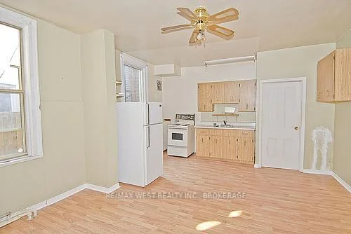 Photo 16 of 124 Baldwin Street, Toronto, Kensington-Chinatown — HOMEH