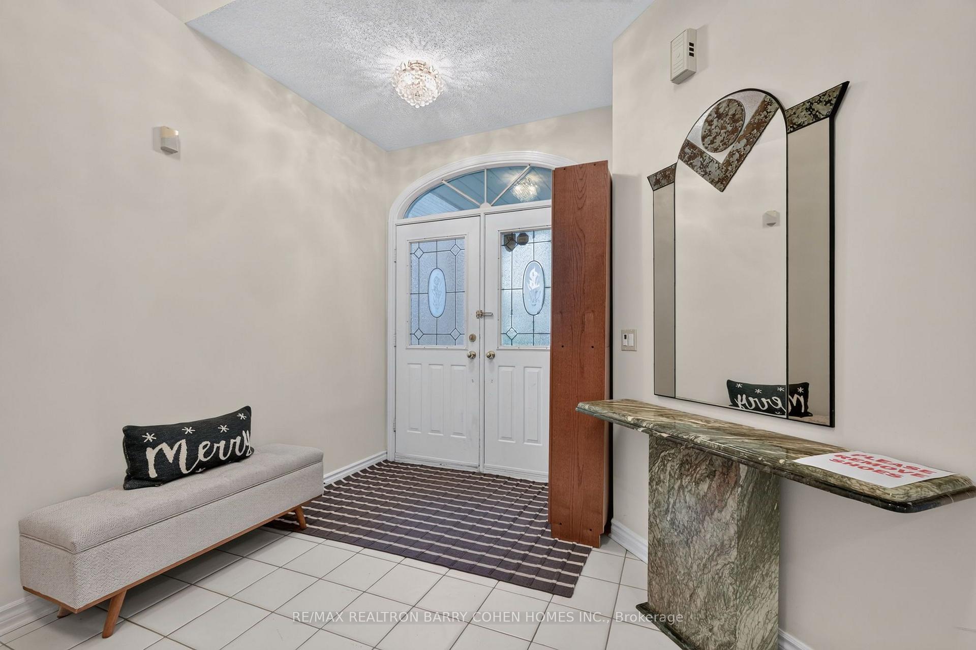Photo 2 of 50 Oakhurst Drive, Vaughan, Beverley Glen — HOMEH