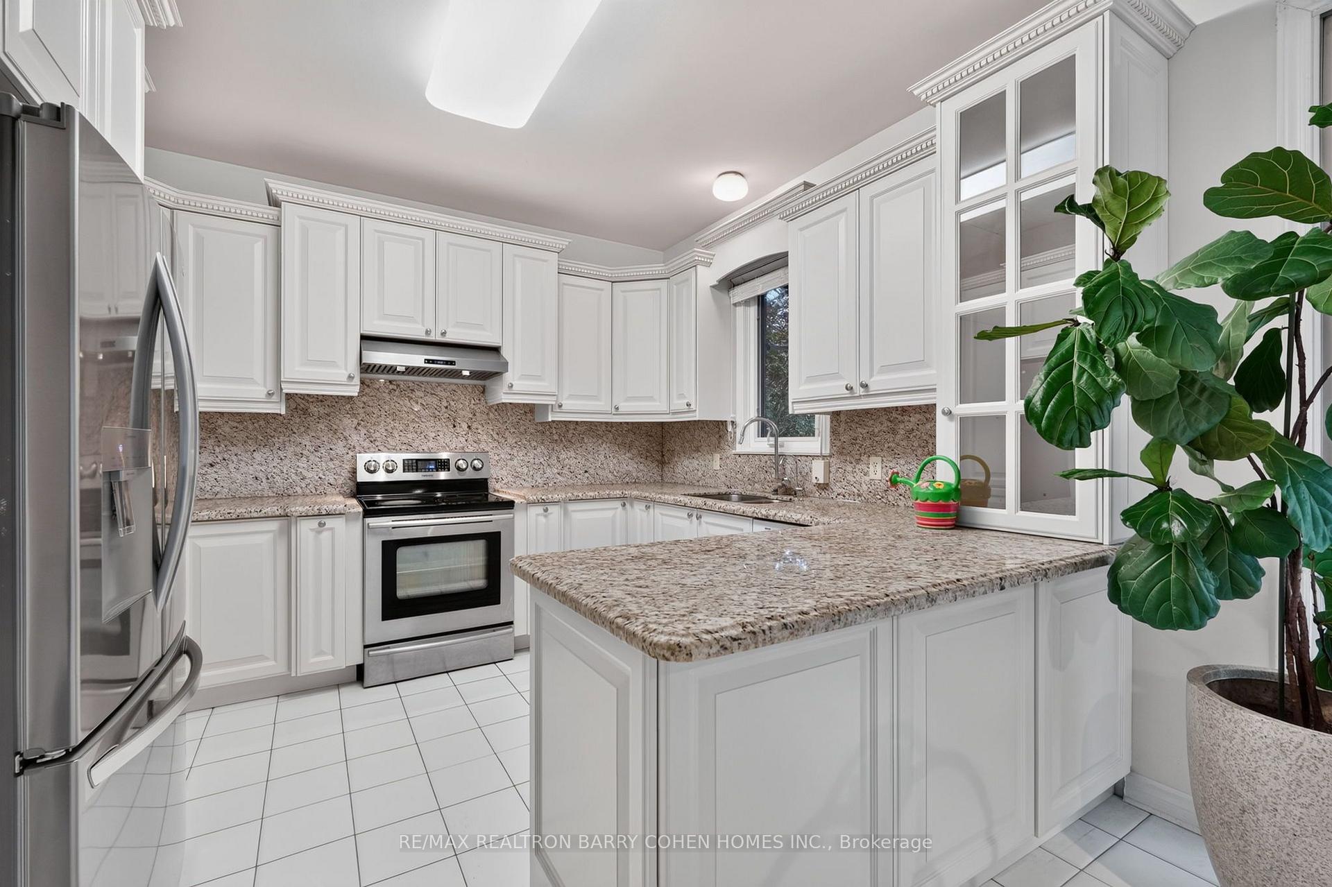 Photo 6 of 50 Oakhurst Drive, Vaughan, Beverley Glen — HOMEH
