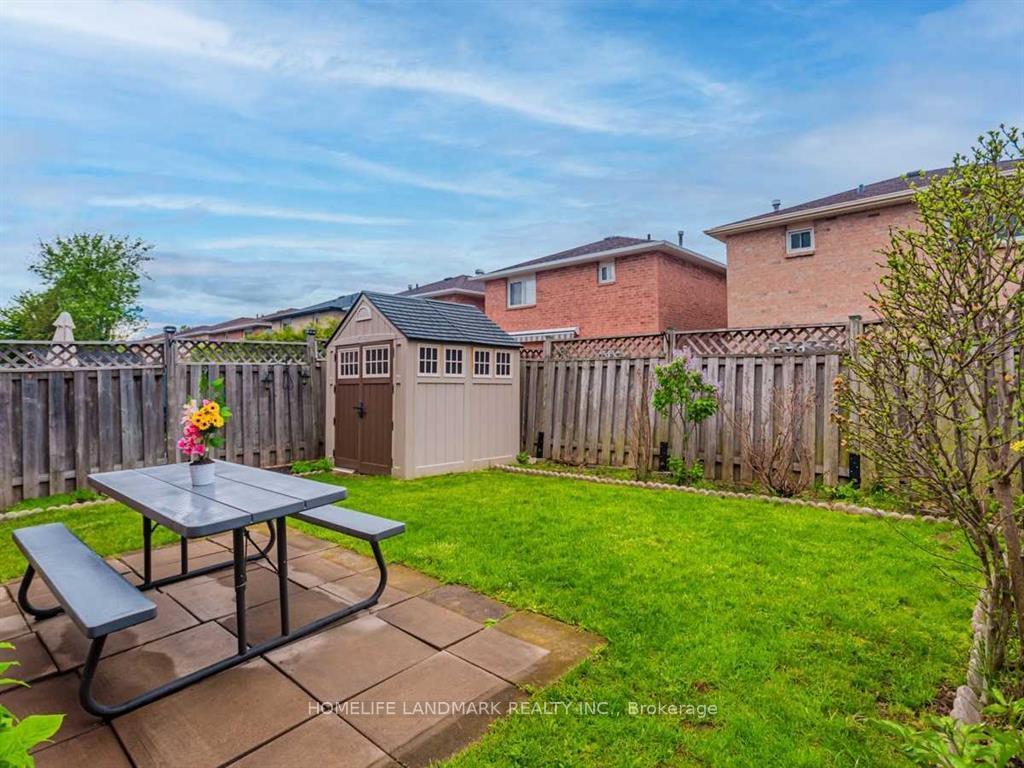 Photo 13 of 49 Chelwood Drive, Vaughan, Brownridge — HOMEH