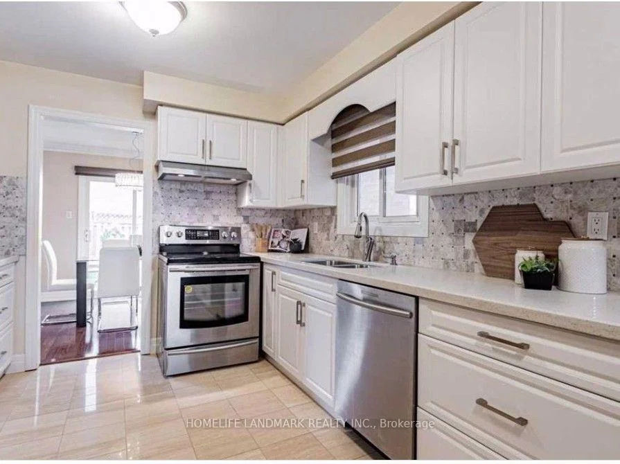 Photo 11 of 49 Chelwood Drive, Vaughan, Brownridge — HOMEH