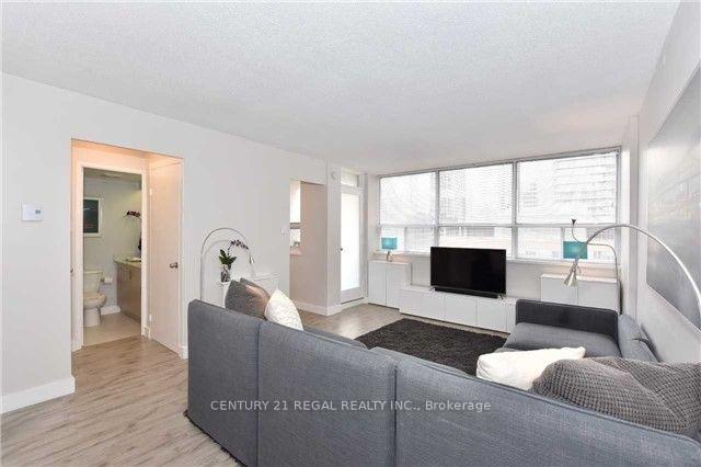 Photo 3 of Unit 1107, 30 Gloucester Street, Toronto, Church-Yonge Corridor — HOMEH
