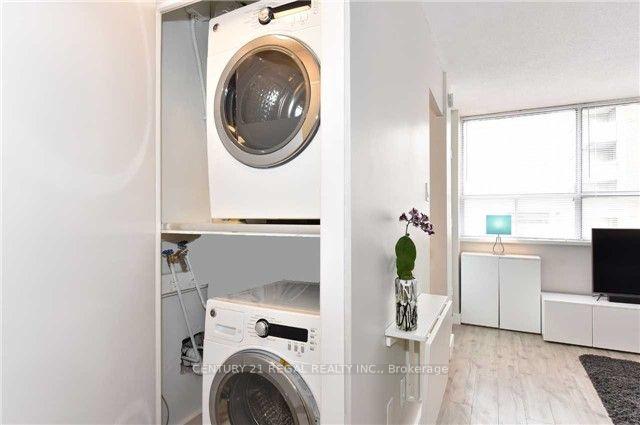 Photo 8 of Unit 1107, 30 Gloucester Street, Toronto, Church-Yonge Corridor — HOMEH