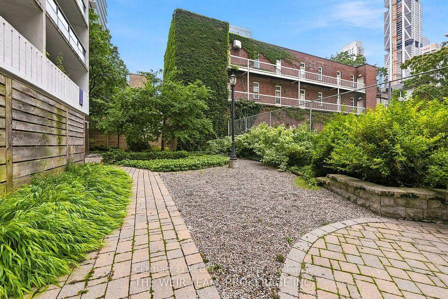 Photo 18 of Unit 1107, 30 Gloucester Street, Toronto, Church-Yonge Corridor — HOMEH