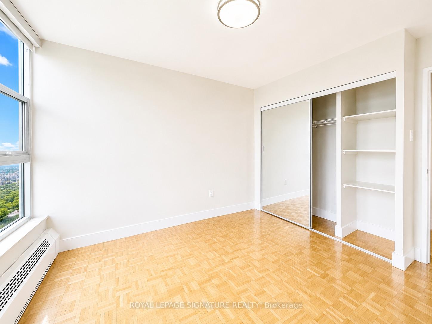 Photo 3 of Unit 410, 666 Spadina Avenue, Toronto, University — HOMEH