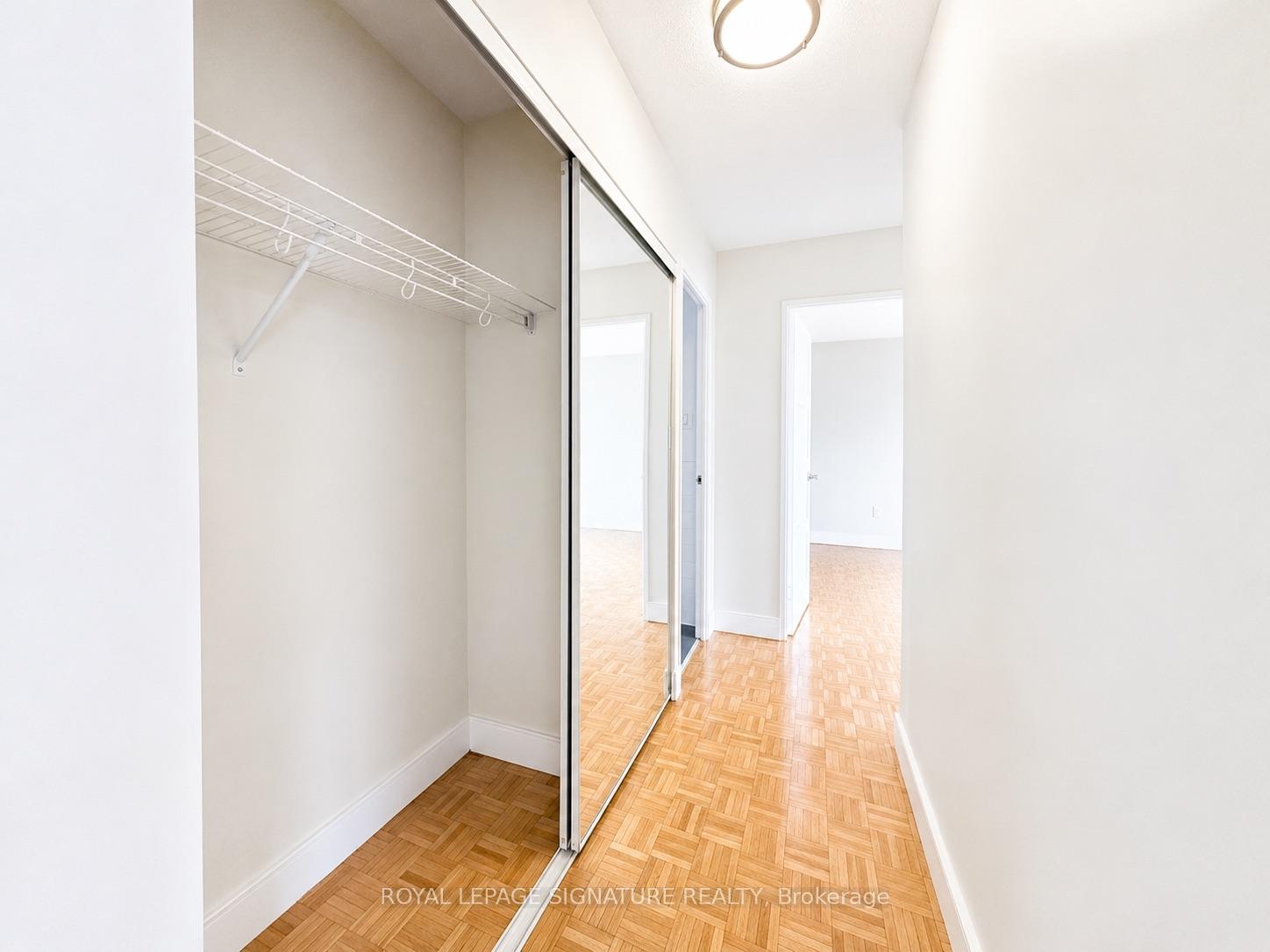Photo 17 of Unit 410, 666 Spadina Avenue, Toronto, University — HOMEH