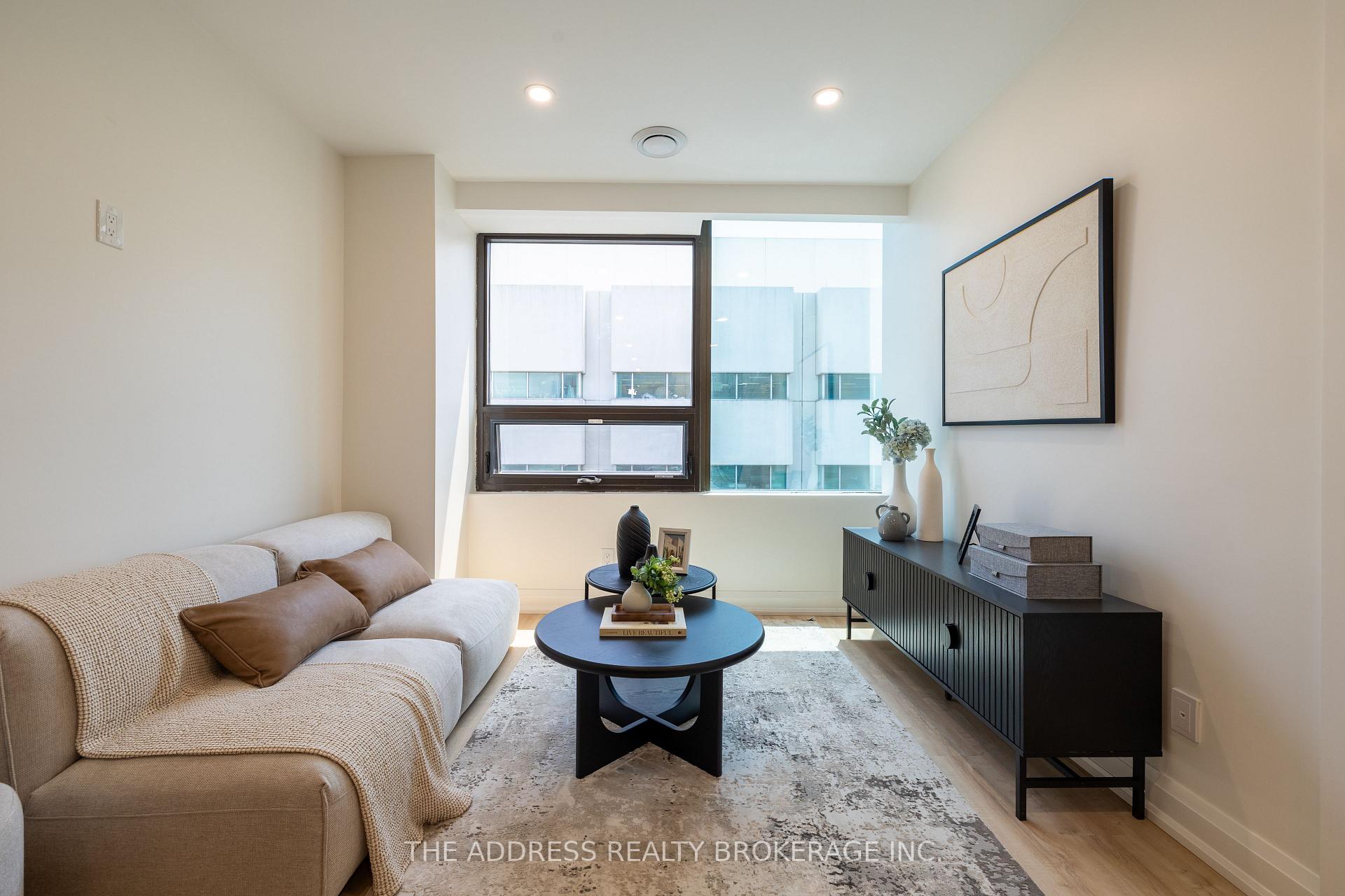 Photo 8 of Unit 409, 40 King Street W, Oshawa, Central — HOMEH