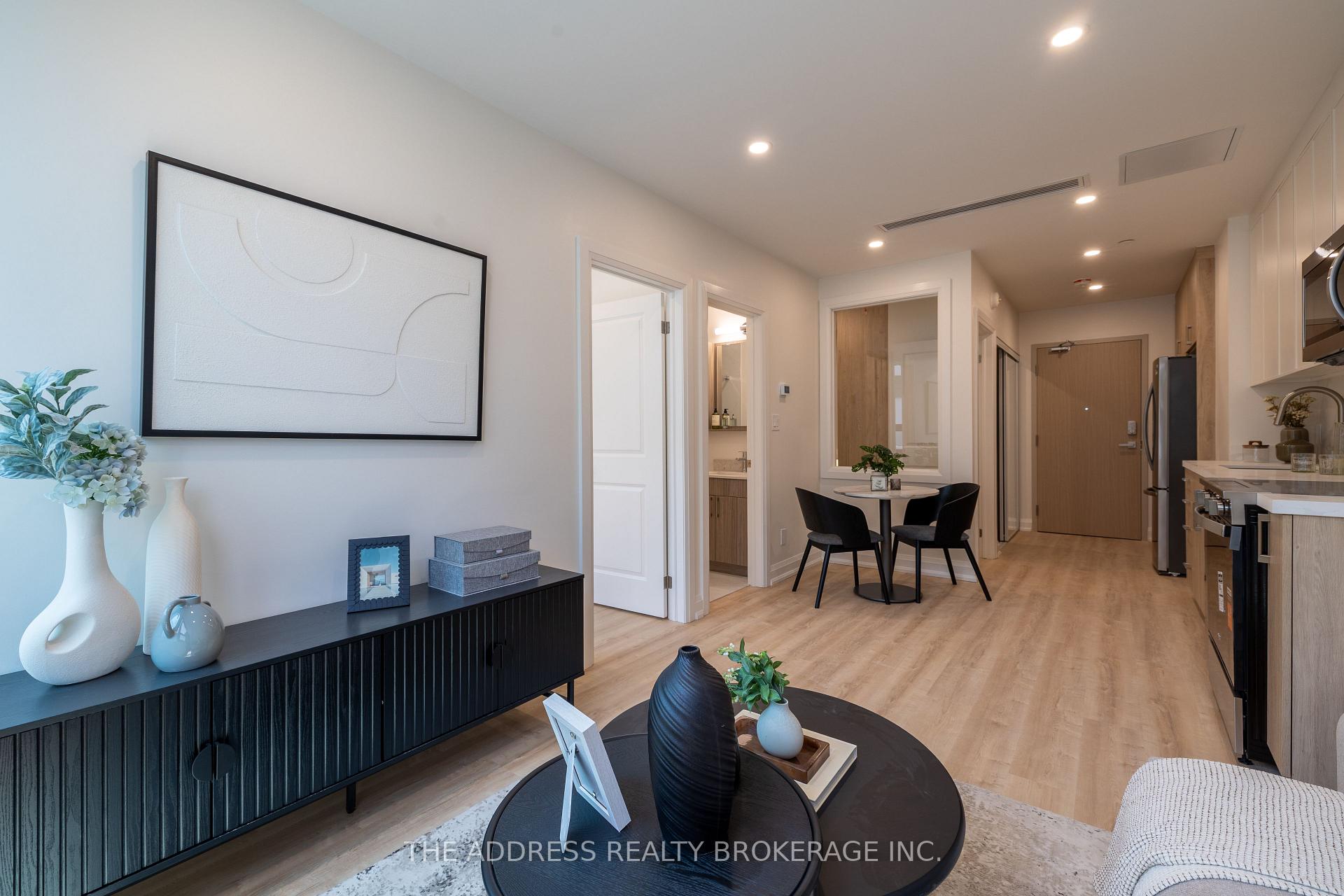 Photo 10 of Unit 409, 40 King Street W, Oshawa, Central — HOMEH