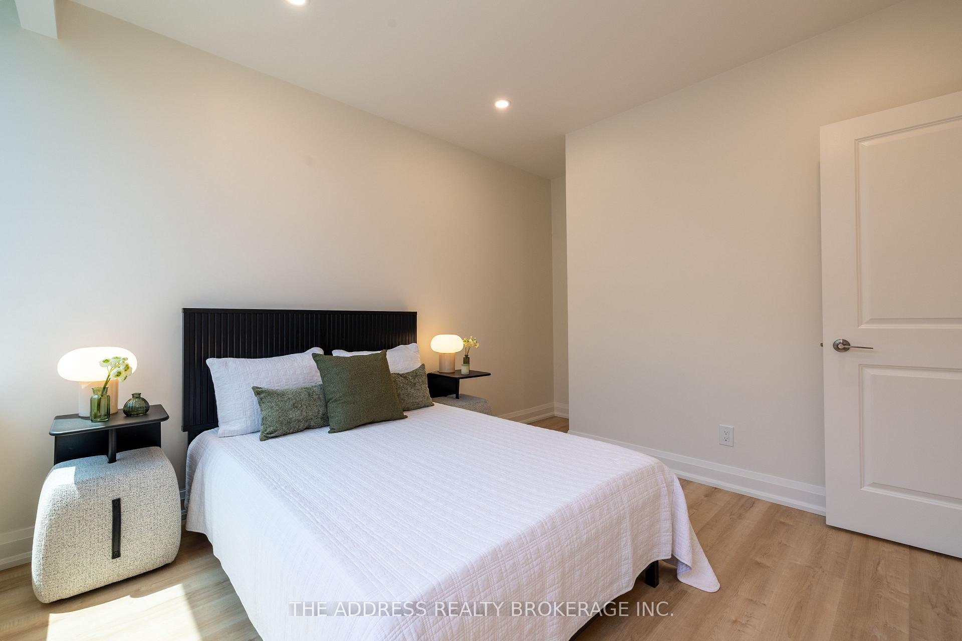 Photo 15 of Unit 409, 40 King Street W, Oshawa, Central — HOMEH