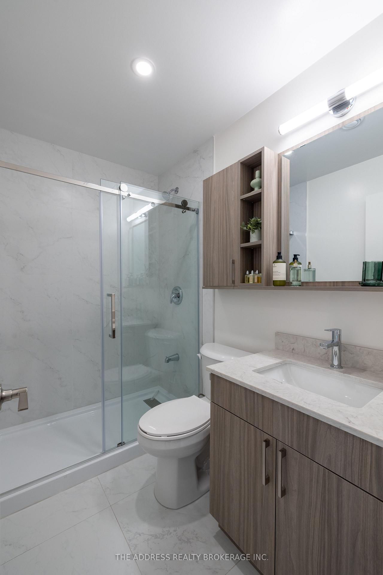 Photo 18 of Unit 409, 40 King Street W, Oshawa, Central — HOMEH
