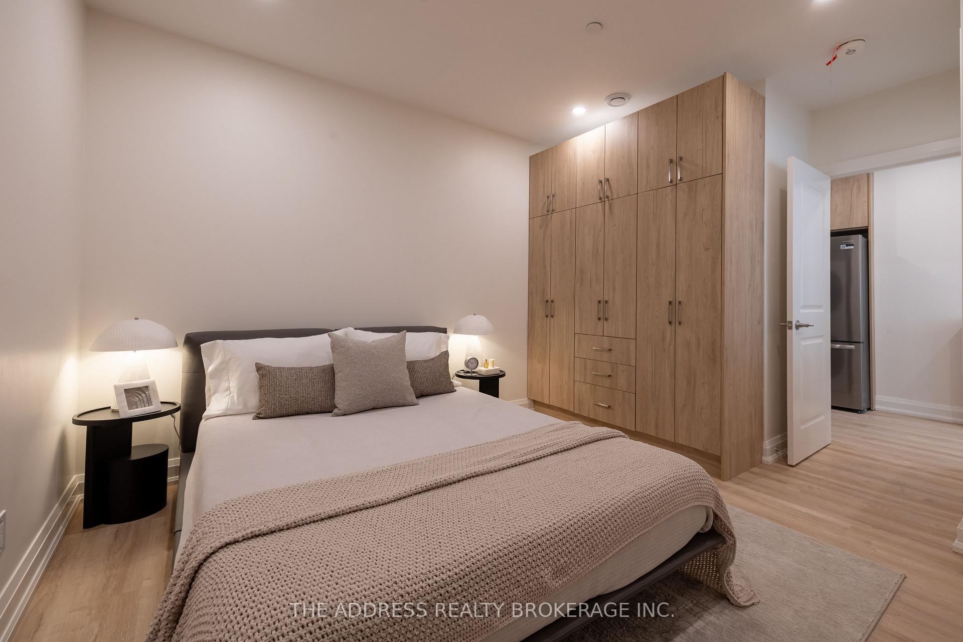 Photo 20 of Unit 409, 40 King Street W, Oshawa, Central — HOMEH