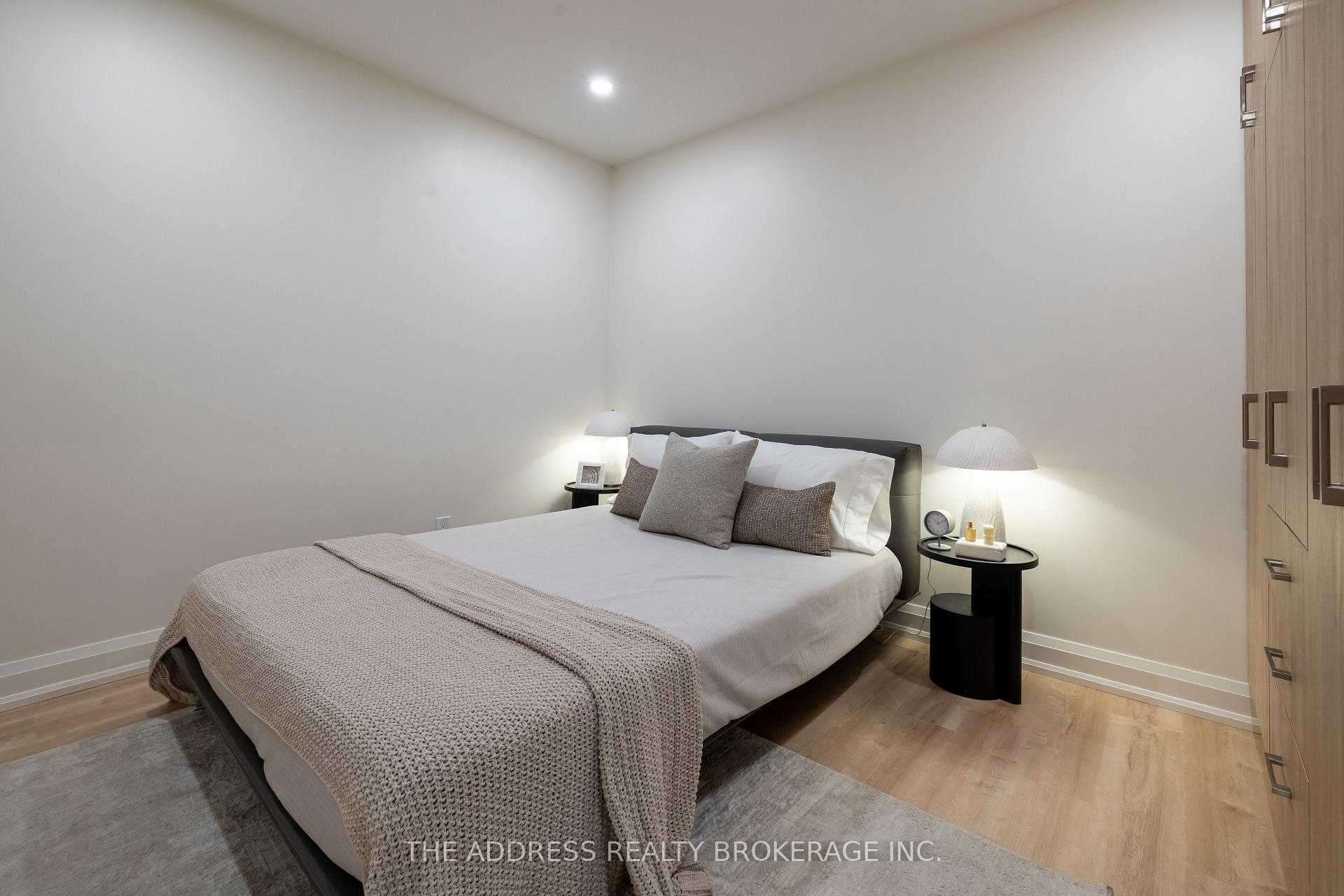 Photo 21 of Unit 409, 40 King Street W, Oshawa, Central — HOMEH