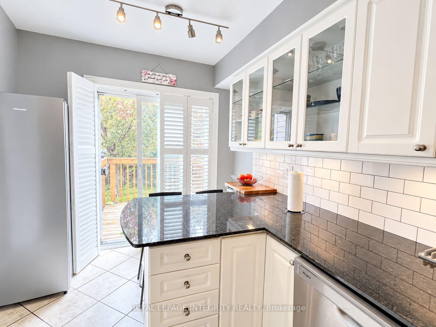 Photo 10 of 38 Redpath Drive, Ottawa, Barrhaven East — HOMEH