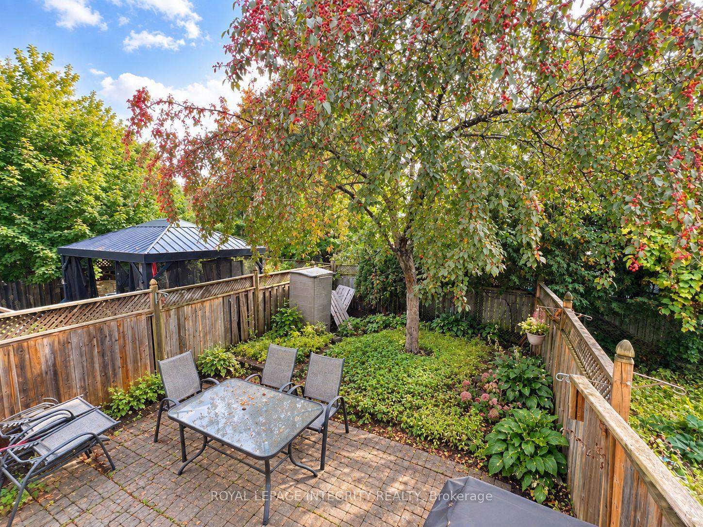 Photo 24 of 38 Redpath Drive, Ottawa, Barrhaven East — HOMEH