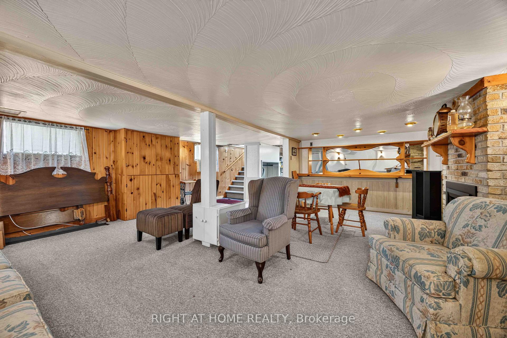 Photo 25 of 208 Ross Avenue, Sarnia — HOMEH