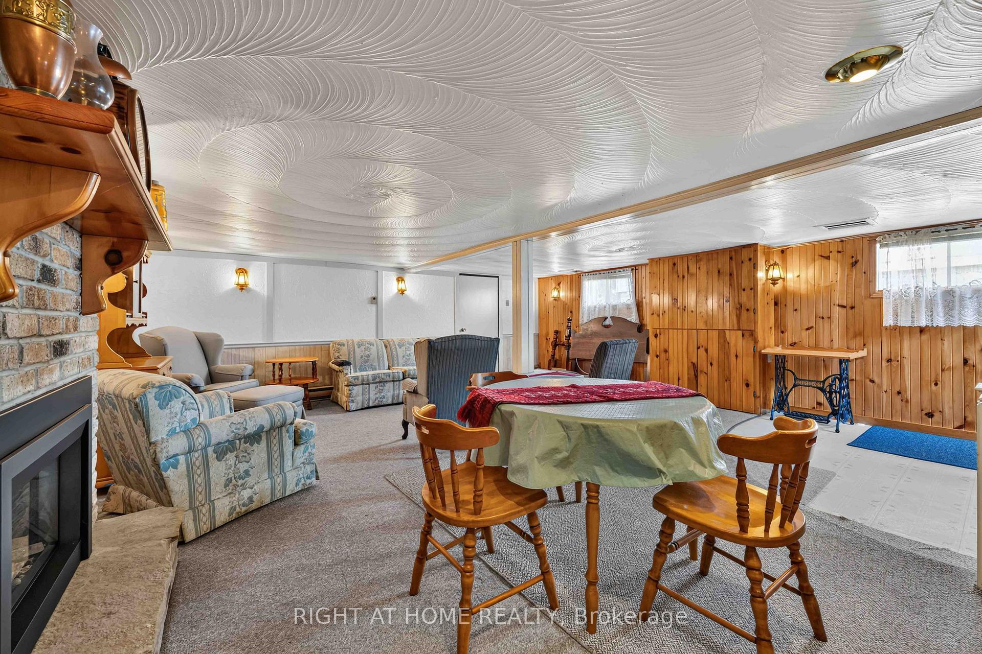 Photo 26 of 208 Ross Avenue, Sarnia — HOMEH
