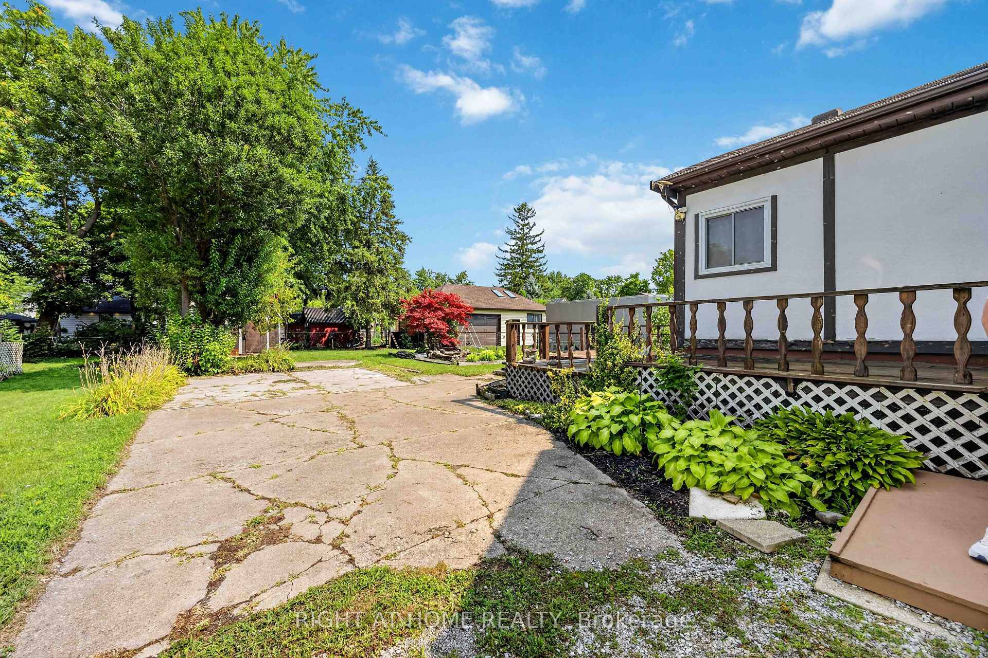 Photo 30 of 208 Ross Avenue, Sarnia — HOMEH