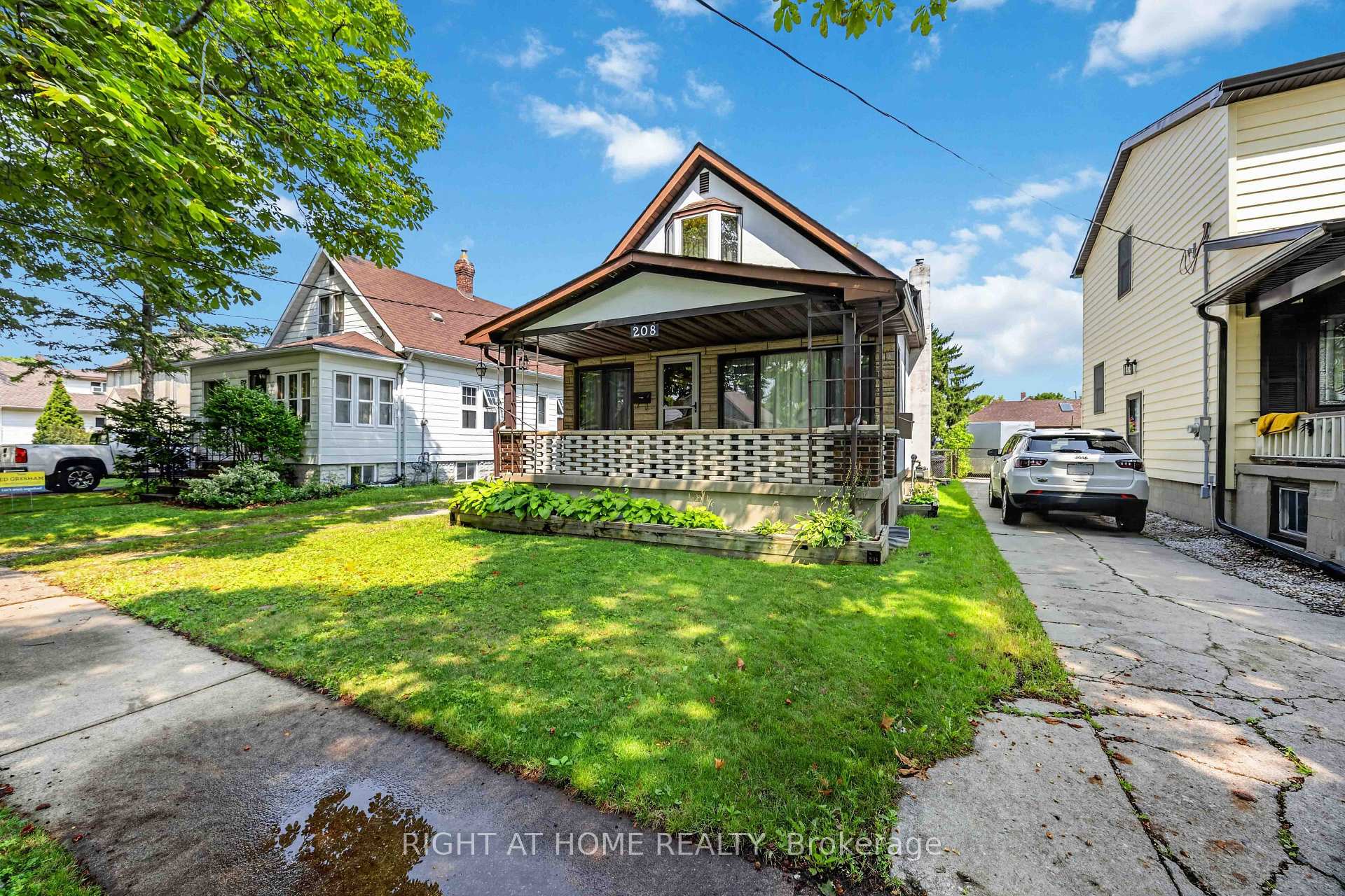 Photo 32 of 208 Ross Avenue, Sarnia — HOMEH