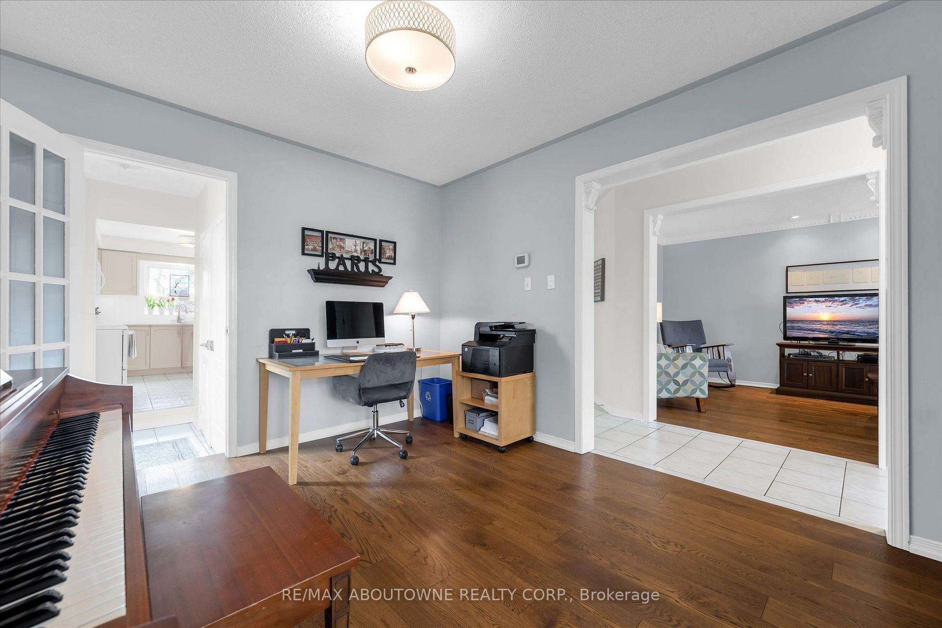 Photo 15 of 84 Fellowes Crescent, Hamilton, Waterdown — HOMEH