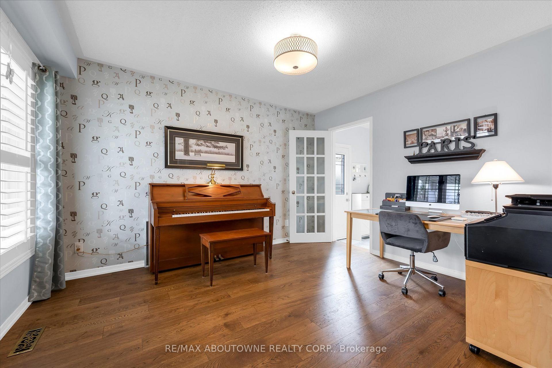 Photo 16 of 84 Fellowes Crescent, Hamilton, Waterdown — HOMEH