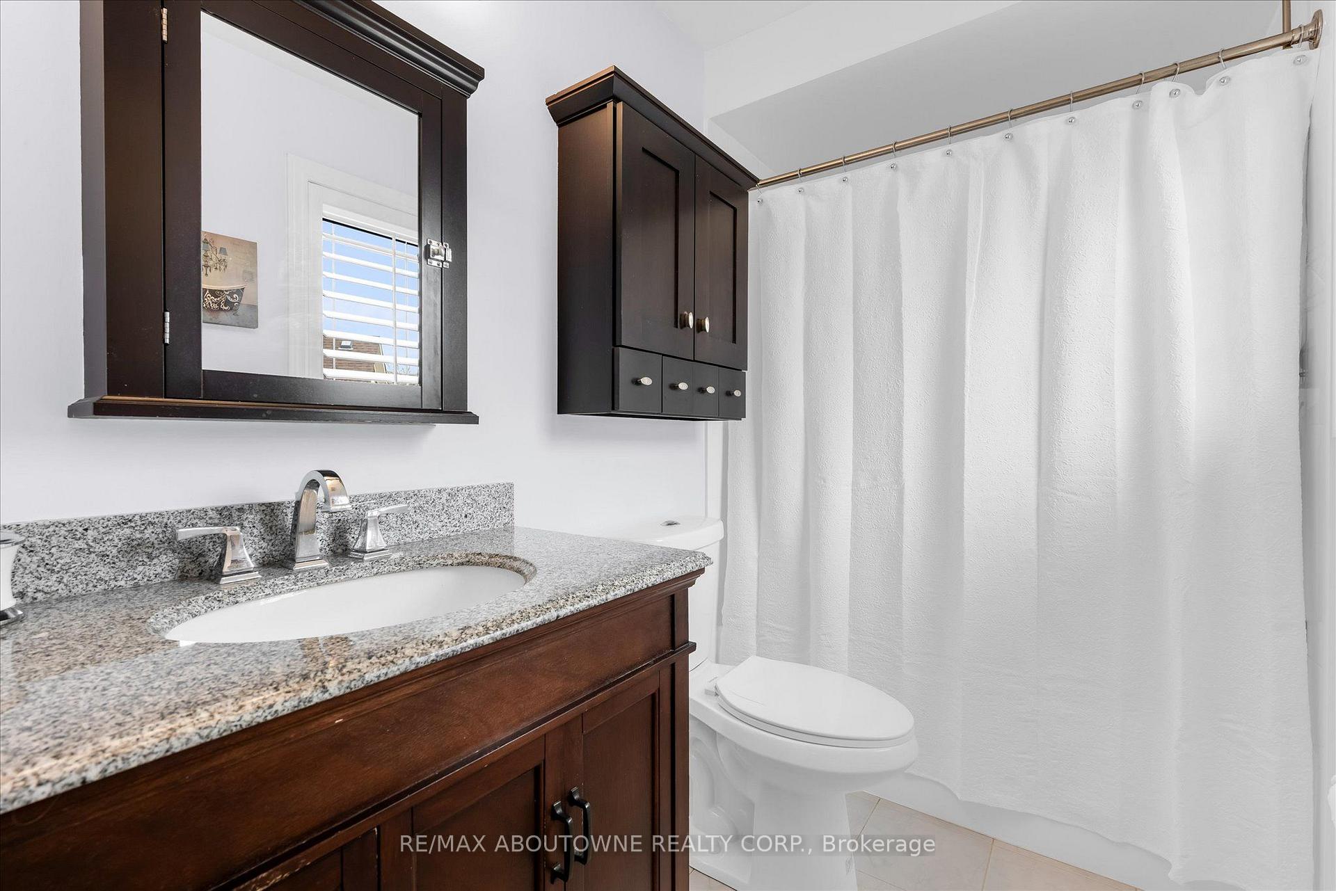 Photo 23 of 84 Fellowes Crescent, Hamilton, Waterdown — HOMEH
