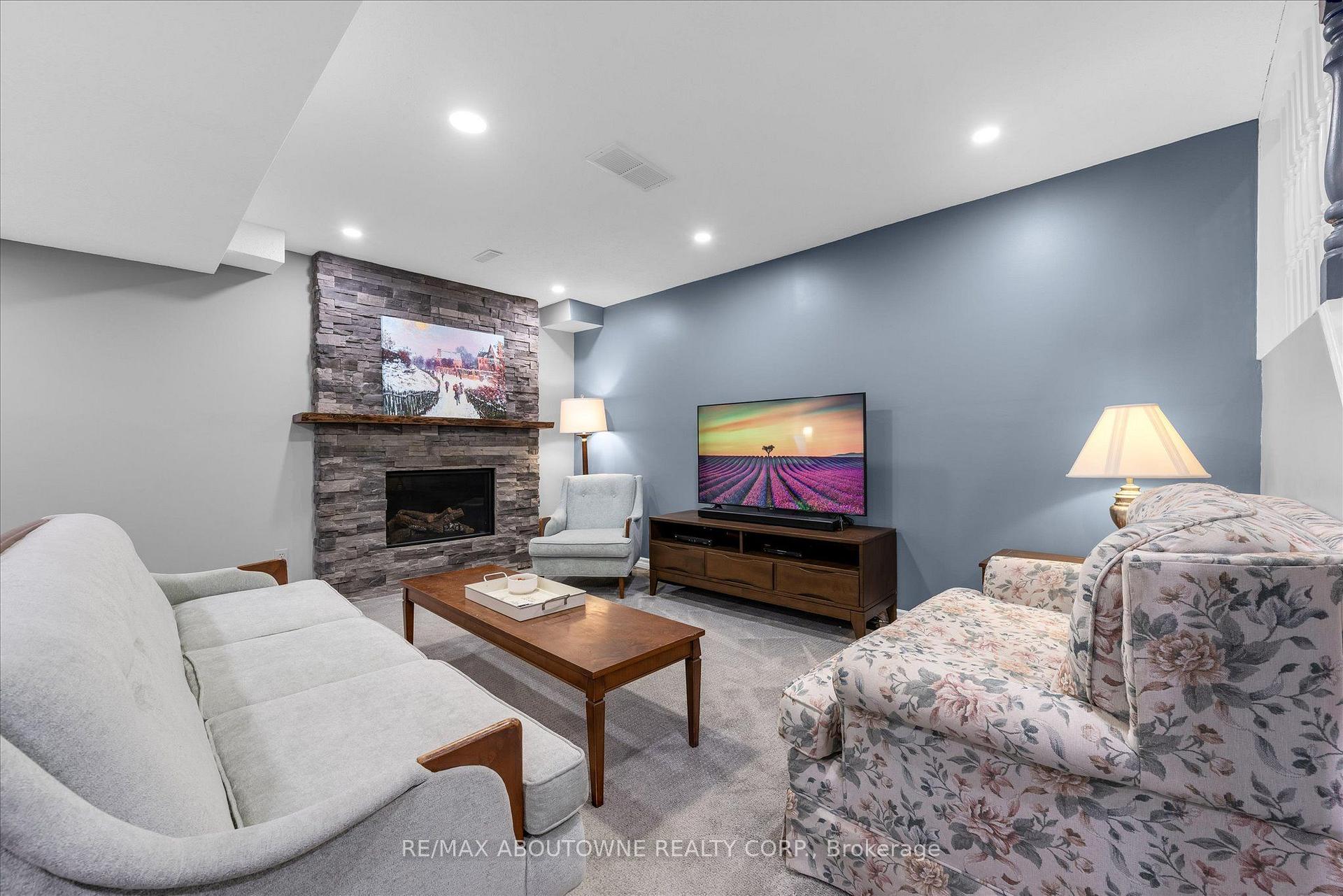 Photo 30 of 84 Fellowes Crescent, Hamilton, Waterdown — HOMEH