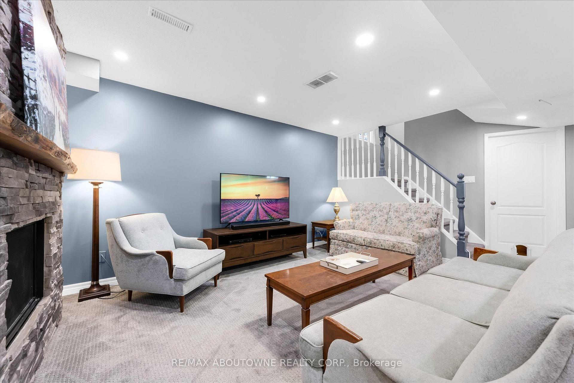 Photo 31 of 84 Fellowes Crescent, Hamilton, Waterdown — HOMEH