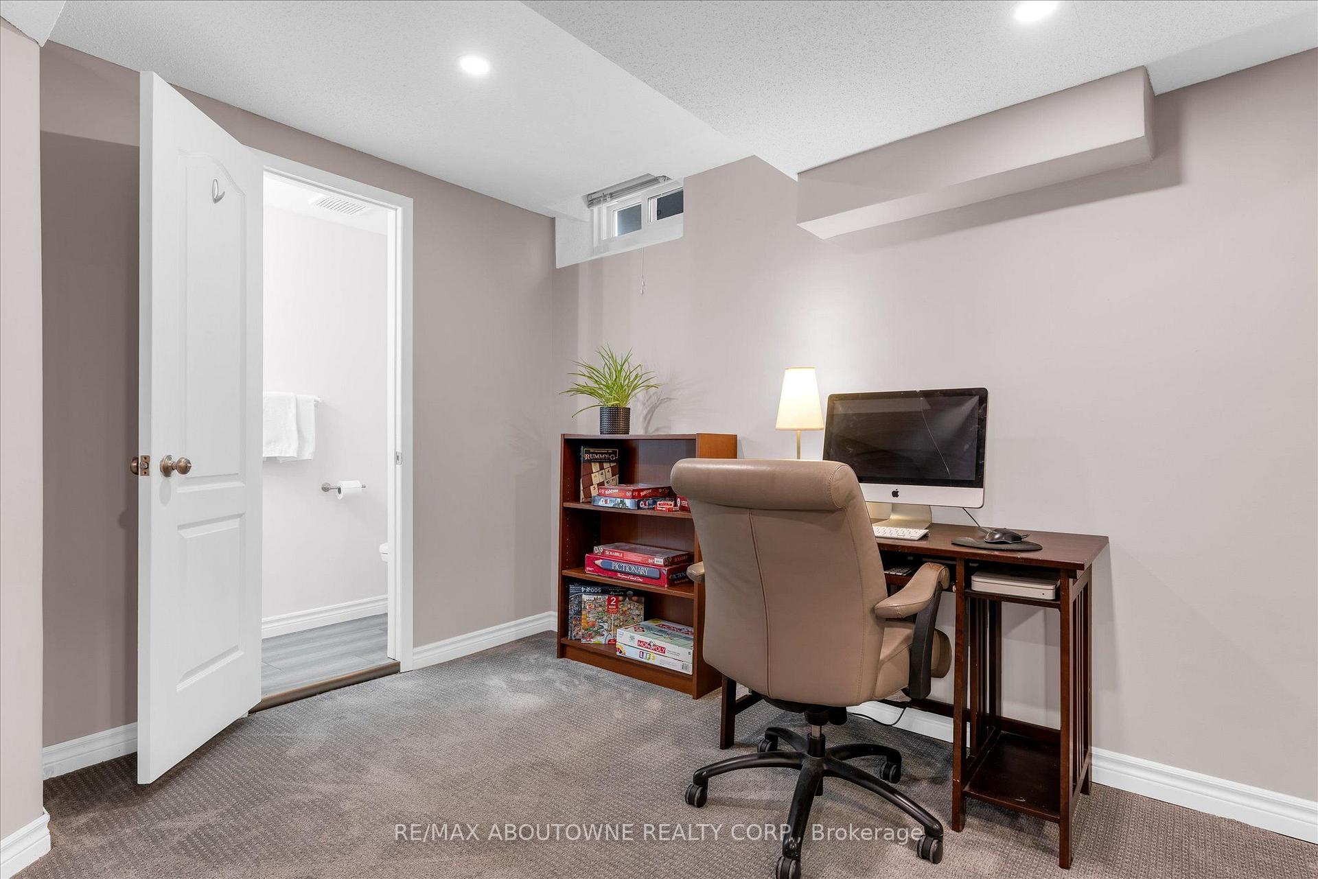 Photo 32 of 84 Fellowes Crescent, Hamilton, Waterdown — HOMEH