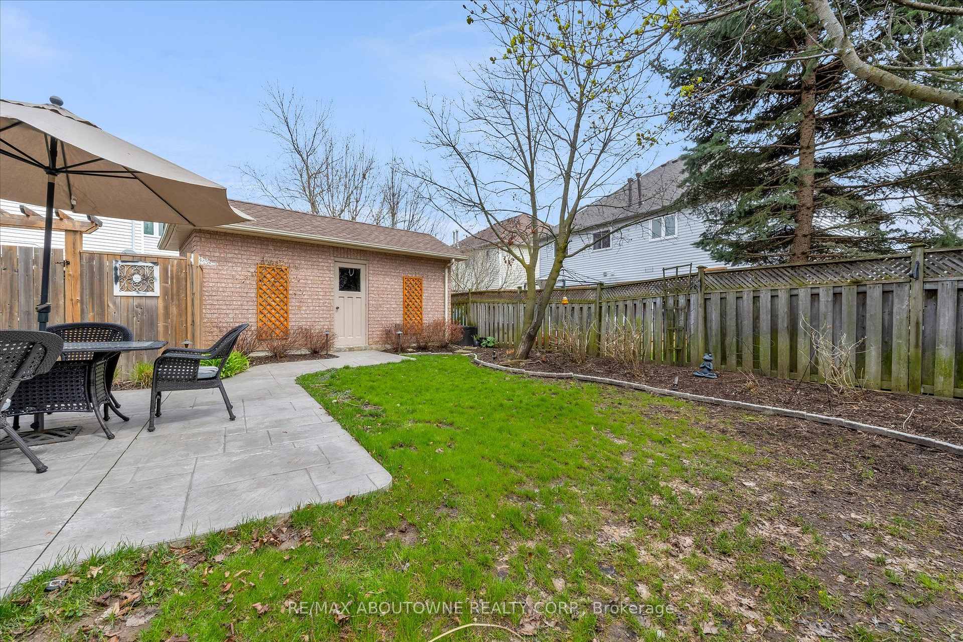 Photo 39 of 84 Fellowes Crescent, Hamilton, Waterdown — HOMEH
