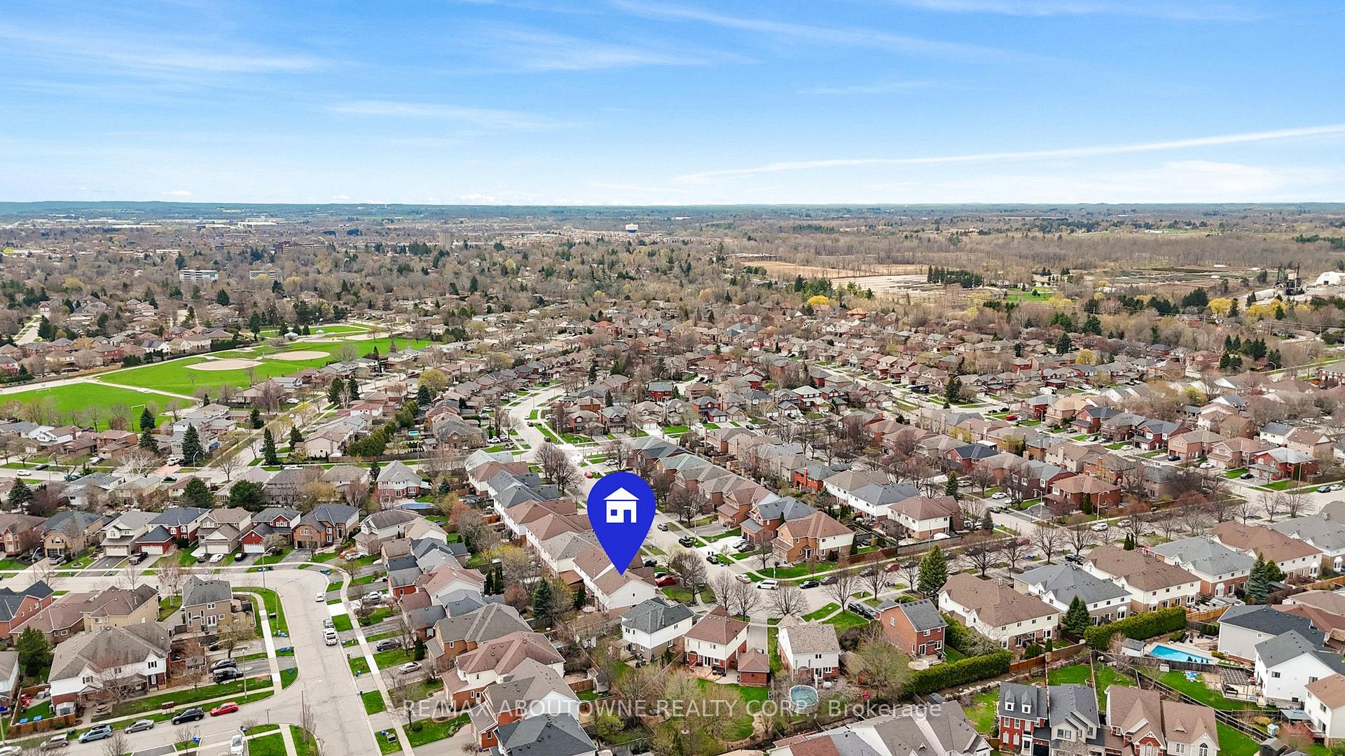 Photo 45 of 84 Fellowes Crescent, Hamilton, Waterdown — HOMEH