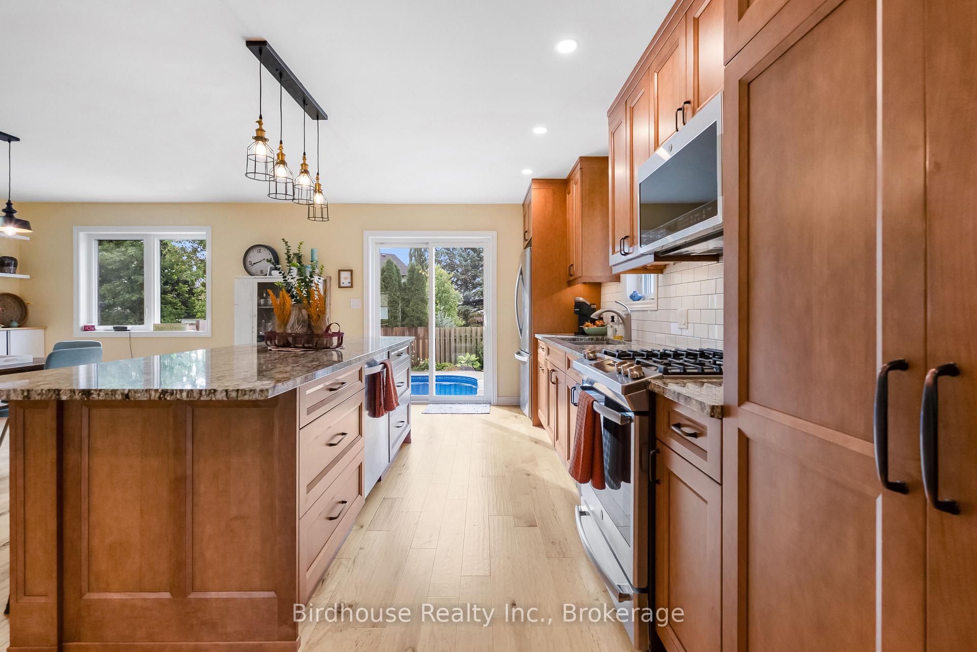 Photo 7 of 25 Kirkconnell Road, Kawartha Lakes, Lindsay — HOMEH